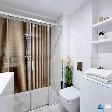 365pam - Westin House - Parking, Basen, Jacuzzi, Sauna, Silownia, Plac Zabaw W Cenie Kolobřeh